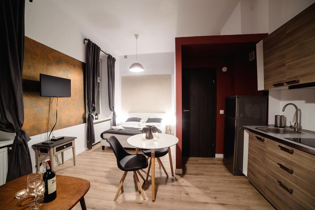 Cracow Rent Apartments - Spacious Apartments For 2-7 People In Quiet Area - Kolberga Street Nr 3 - 10 Min To Main Square By Foot Krakow Exterior photo