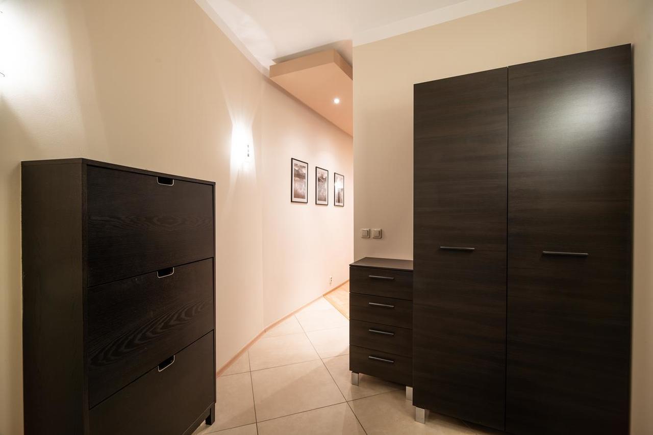 Cracow Rent Apartments - Spacious Apartments For 2-7 People In Quiet Area - Kolberga Street Nr 3 - 10 Min To Main Square By Foot Krakow Exterior photo